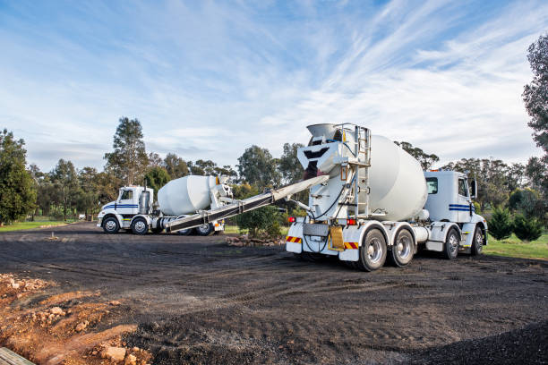 Best Custom Concrete Contractor  in Humboldt, KS